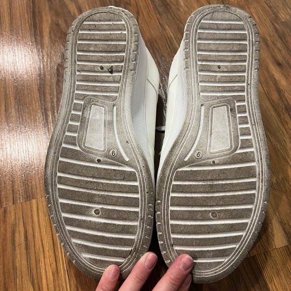 Wild Diva White Sneakers with Perforated Design - Picture 4 of 6